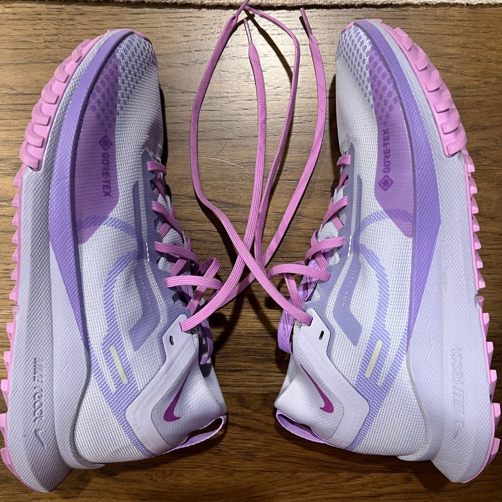 Nike Women's React Pegasus Trail 4 GORE-TEX - Lavender and Violet - Picture 5 of 8